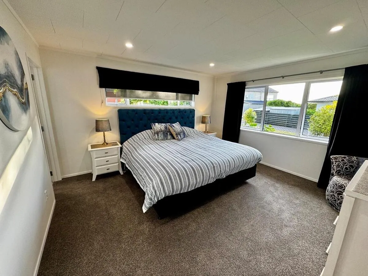 Holiday home Views At Four Winds Villa Taupo New Zealand
