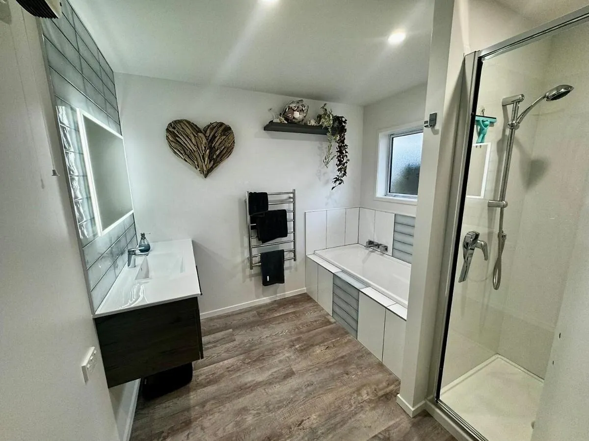 Holiday home Views At Four Winds Villa Taupo
